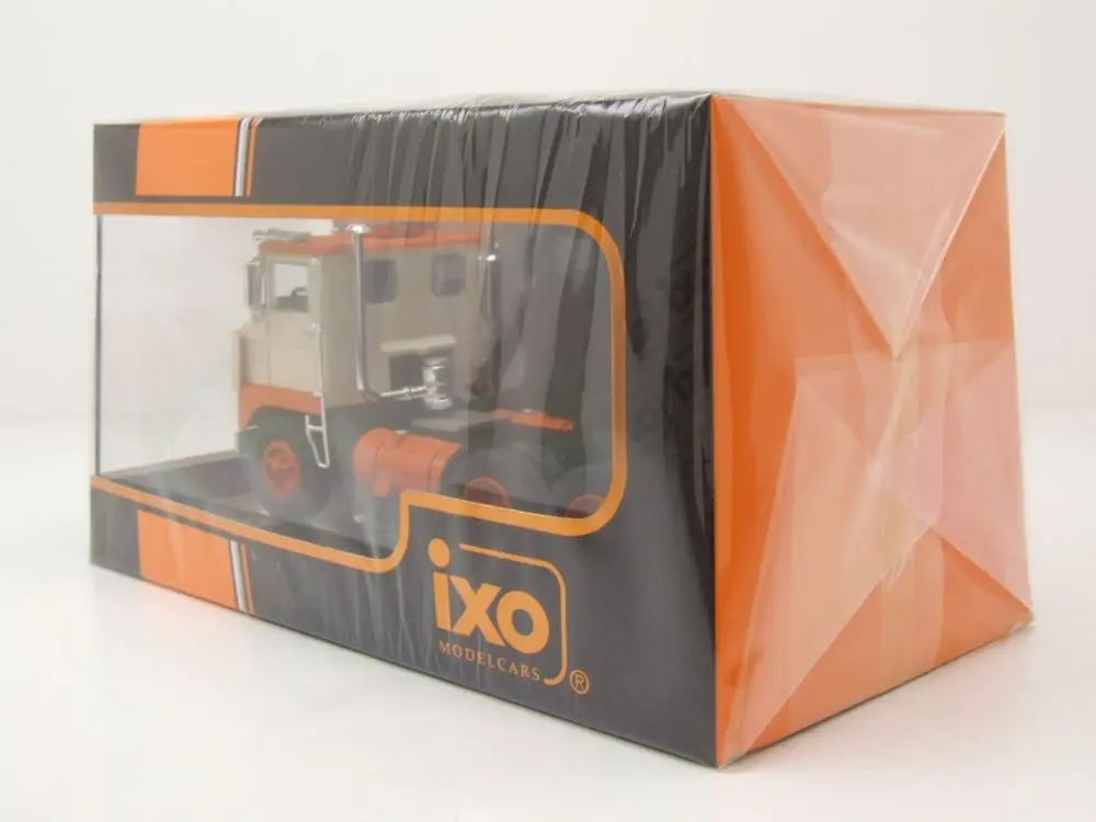 white-7400-zugmaschine-1960-beige-orange-modellauto-143-ixo-models~9.webp