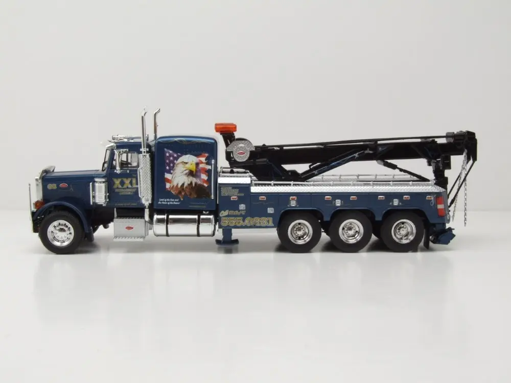 peterbilt-359-wrecker-abschlepper-1980-blau-modellauto-143-ixo-models~3.webp
