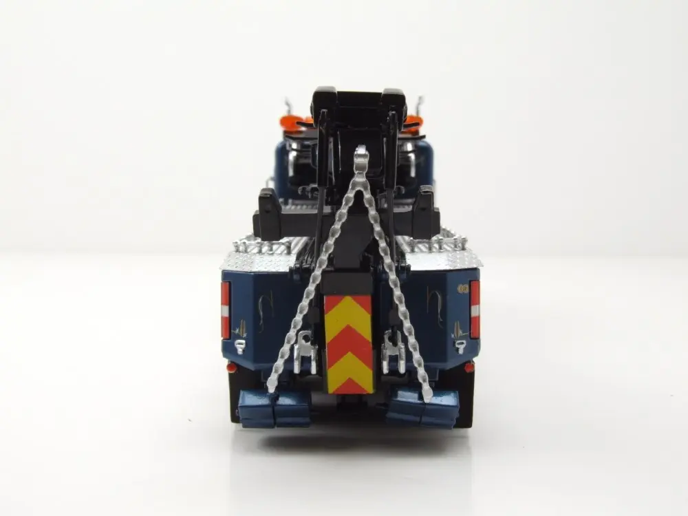 peterbilt-359-wrecker-abschlepper-1980-blau-modellauto-143-ixo-models~6.webp