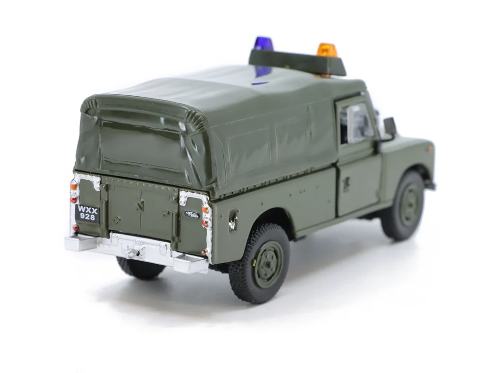 357613-2_land-rover-series-iii-109-143-cararama--3.webp