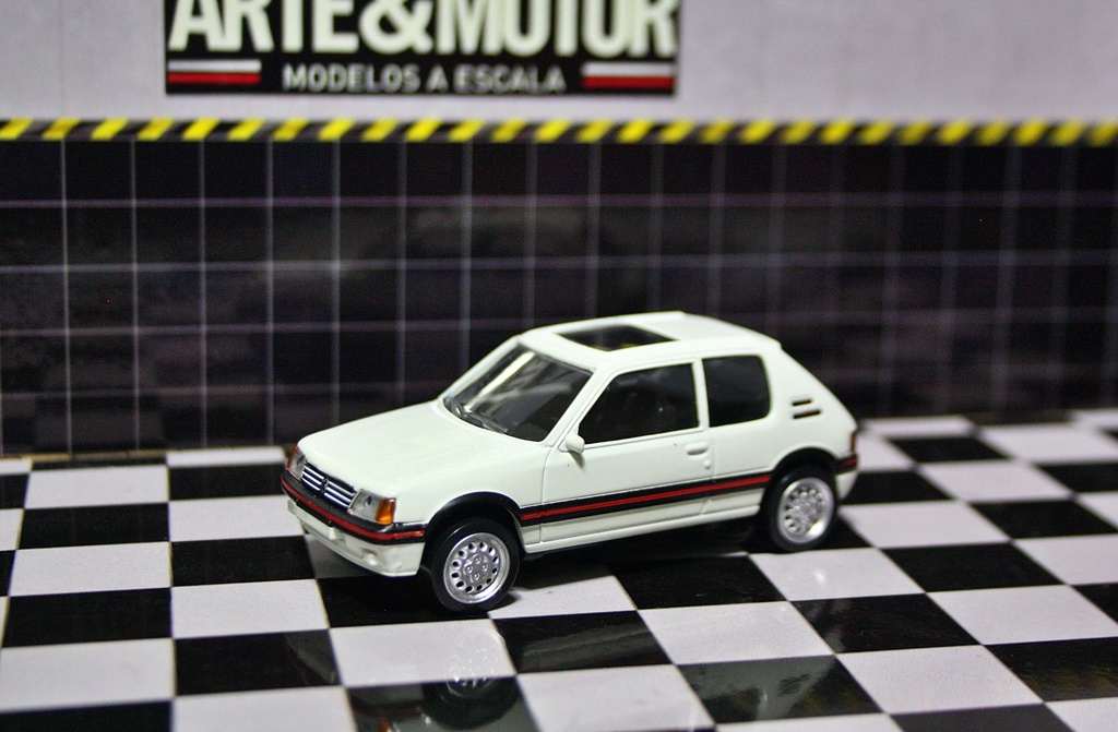 1:43 Peugeot 205 GTI